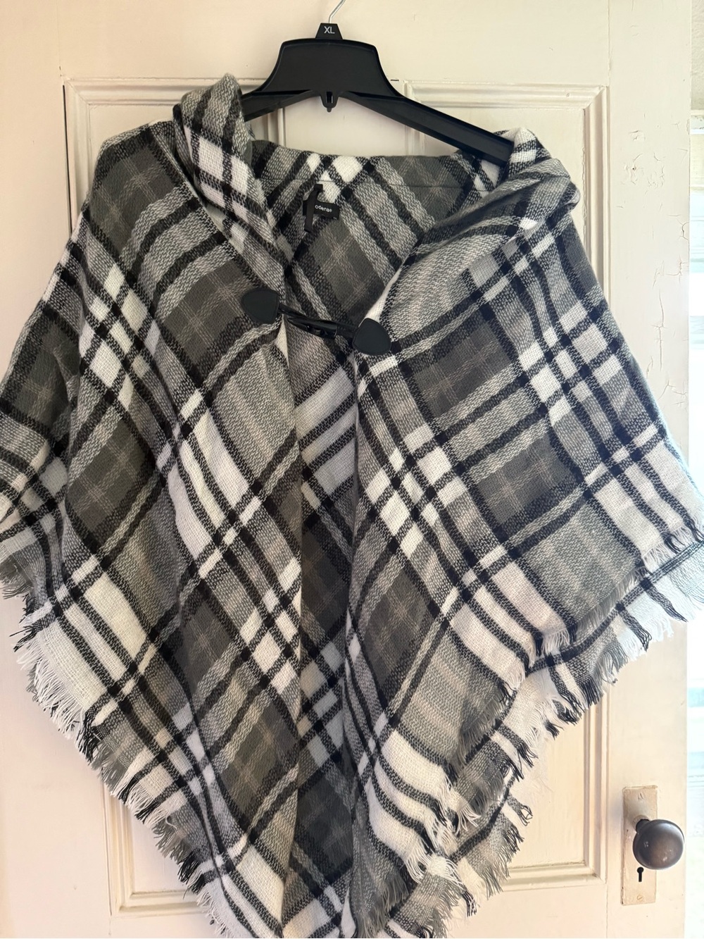 Cozy Plaid Hooded Poncho in Black, White & Gray - Modena